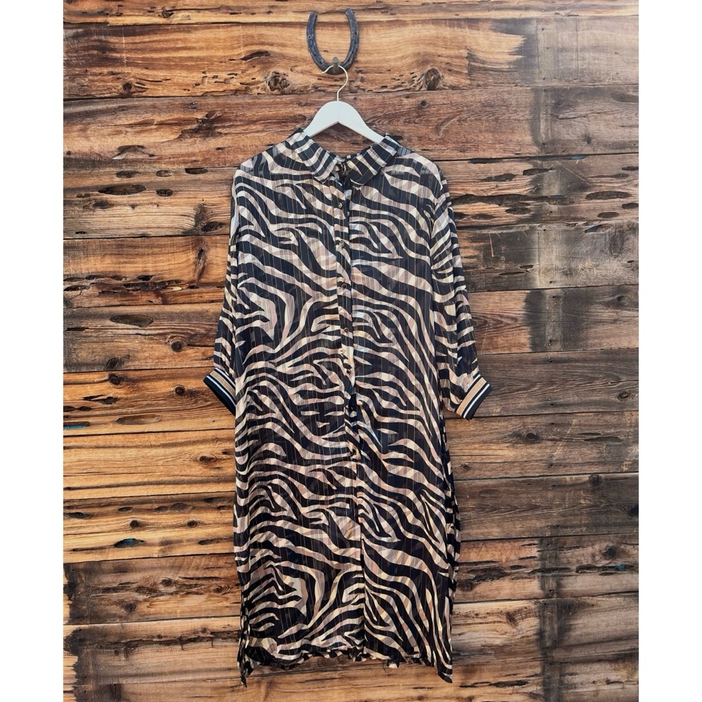 MIDNIGHT VELVET | Zebra Long Sleeve Collared Maxi Dress 1X